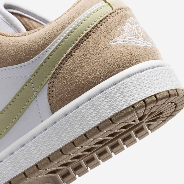 Tênis Air Jordan 1 Low Feminino - Foto 8