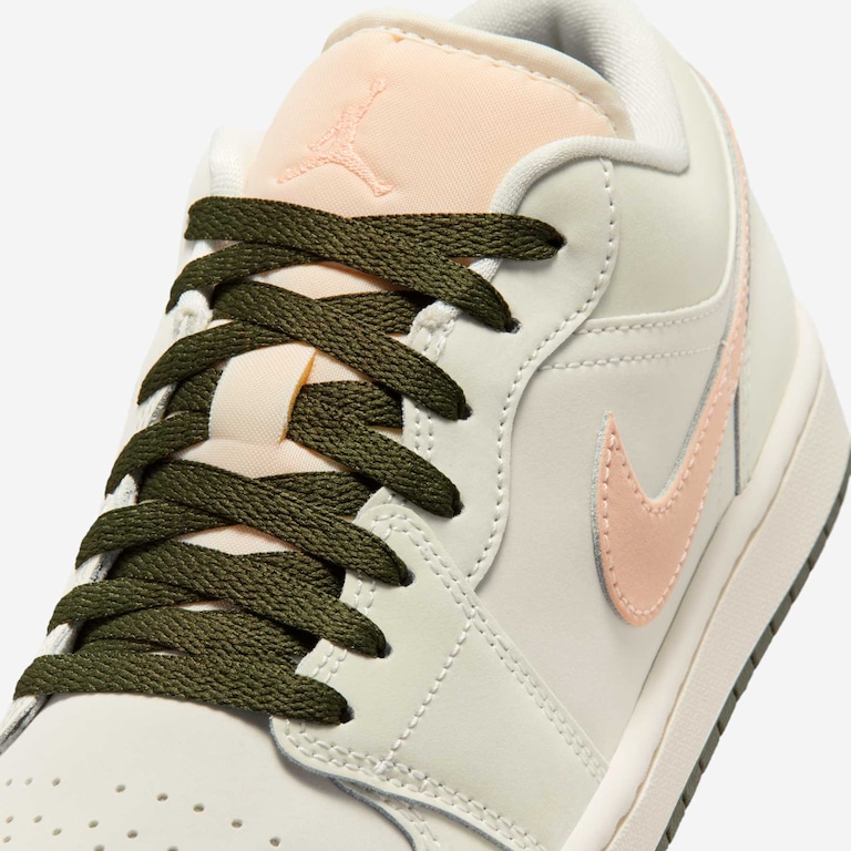 Tênis Air Jordan 1 Low Feminino - Foto 7