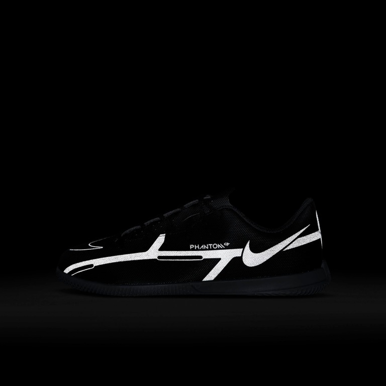 Chuteira Nike Phantom GT2 Club IC Infantil Futsal - Foto 11