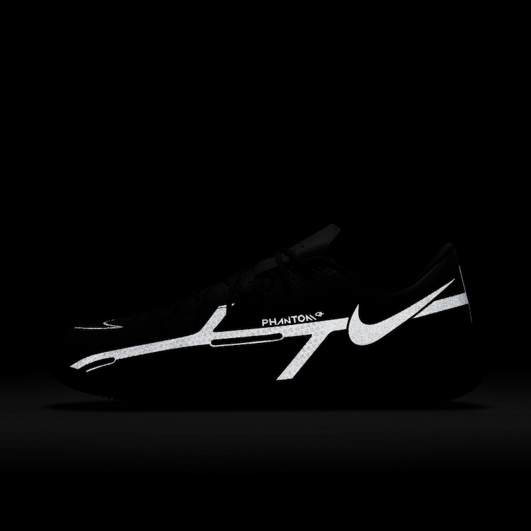 Chuteira Nike Phantom GT2 Club Futsal - Foto 11