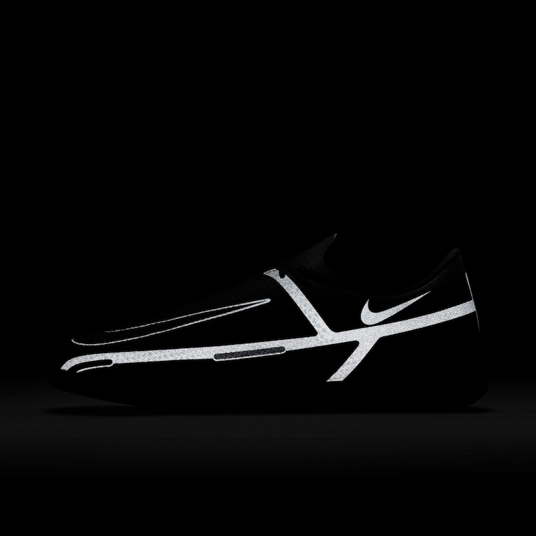 Chuteira Nike Phantom GT2 Club Futsal - Foto 12