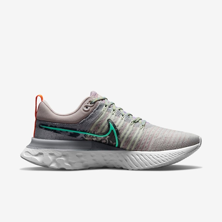 Tênis Nike React Infinity Run Flyknit 2 ""Made From Sport"" Feminino - Foto 3