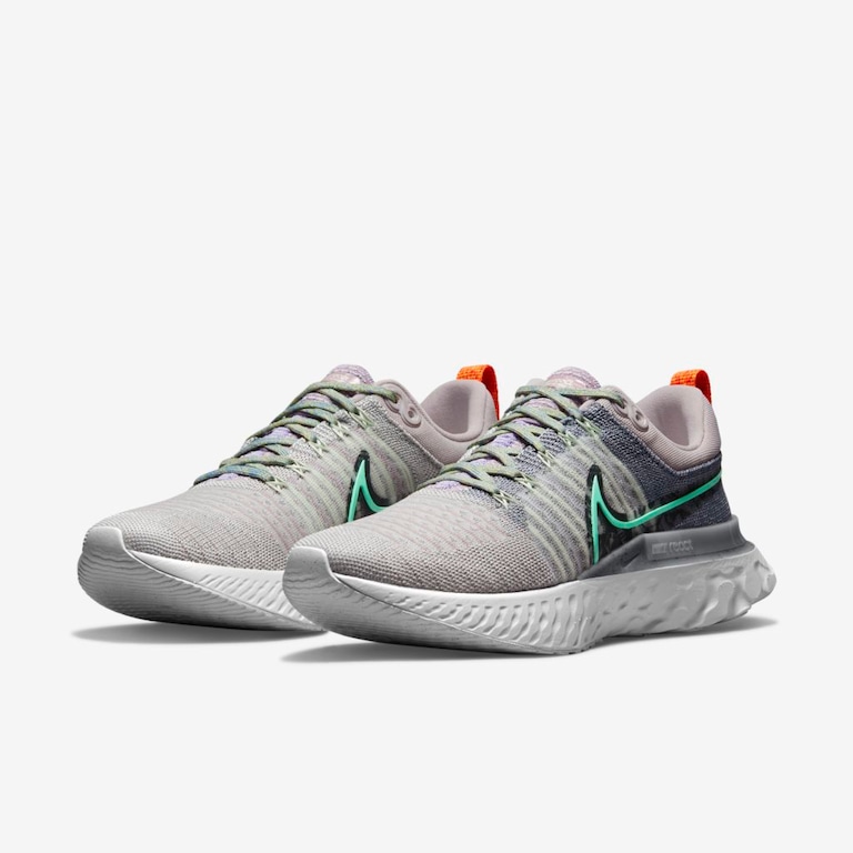Tênis Nike React Infinity Run Flyknit 2 ""Made From Sport"" Feminino - Foto 5