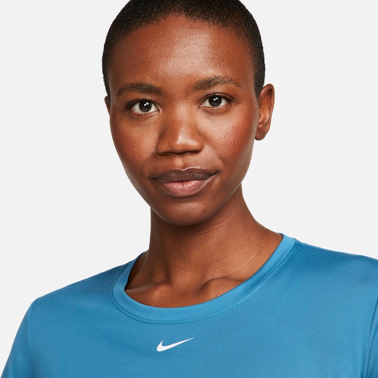 Camiseta Nike Dri-FIT One Feminina - Foto 3