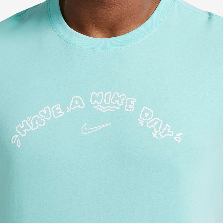 Camiseta Nike Sportswear Masculina - Foto 3