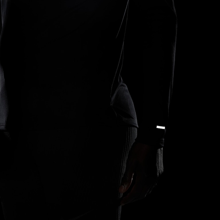 Camiseta Nike Dri-FIT UV Miler Masculina - Foto 6