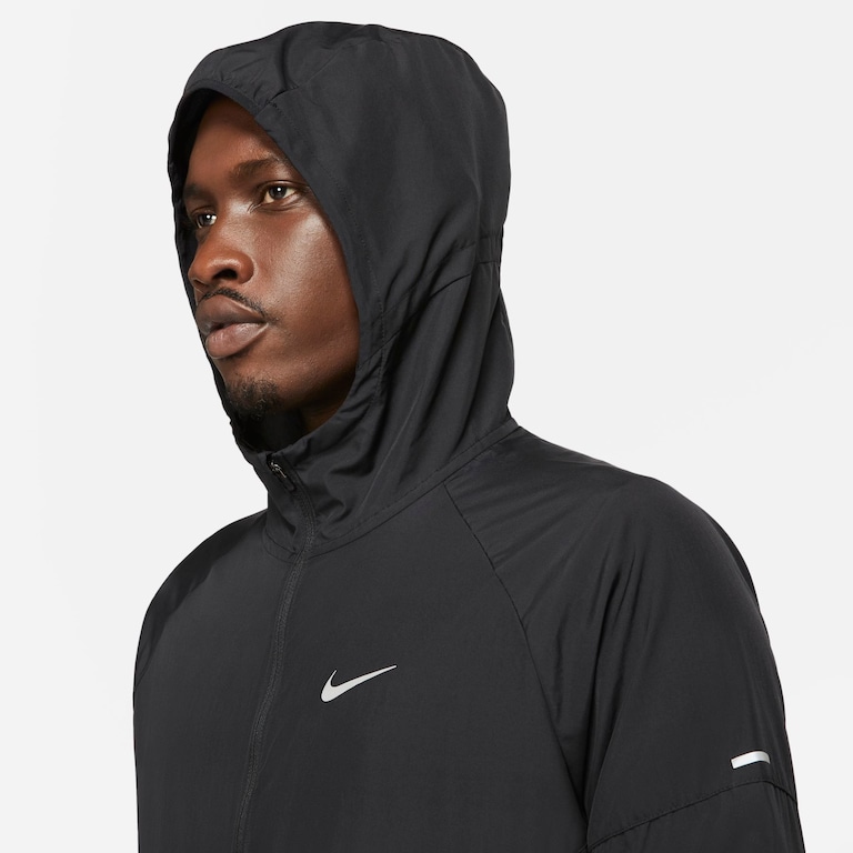 Jaqueta Nike Repel Miler Masculina - Foto 4