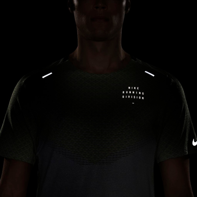 Camiseta Nike Dri-FIT ADV Run Division Techknit Masculina - Foto 4