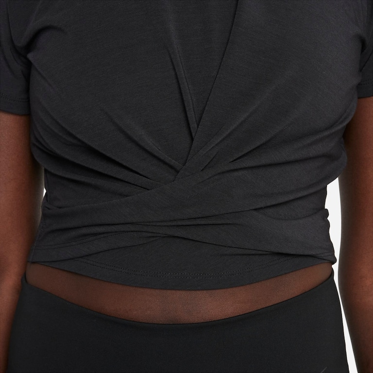 Camiseta Nike Dri-FIT One Luxe Feminina - Foto 4