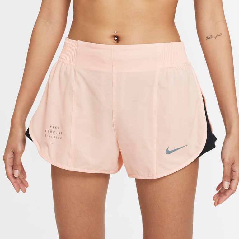 Shorts Nike Dri-FIT Run Division Tempo Luxe Feminino - Foto 2