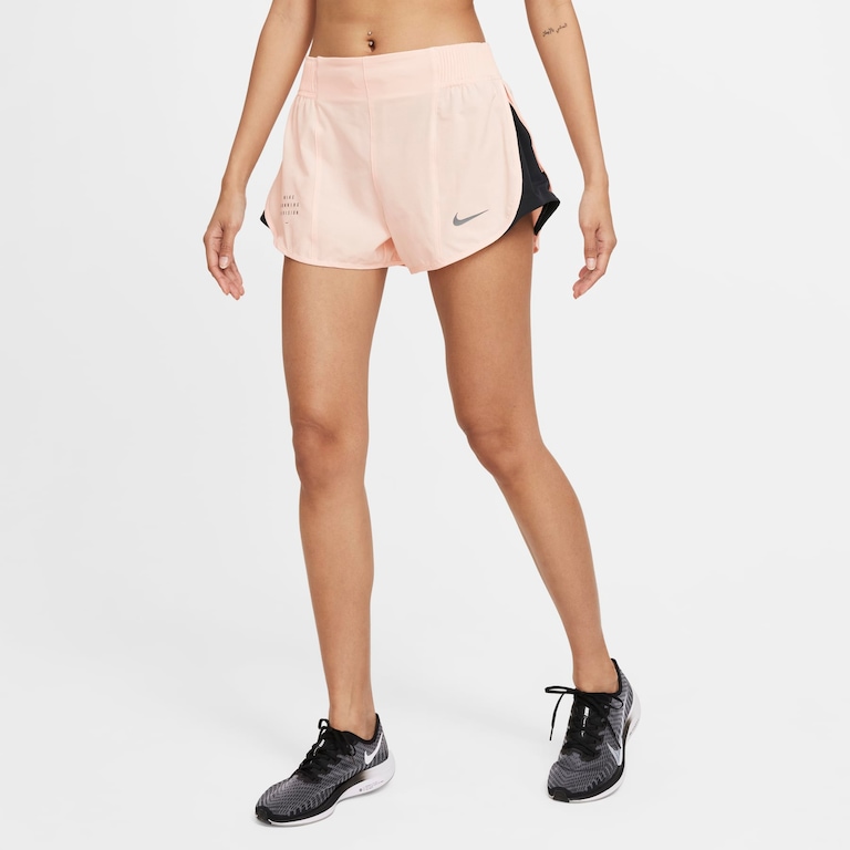 Shorts Nike Dri-FIT Run Division Tempo Luxe Feminino - Foto 1
