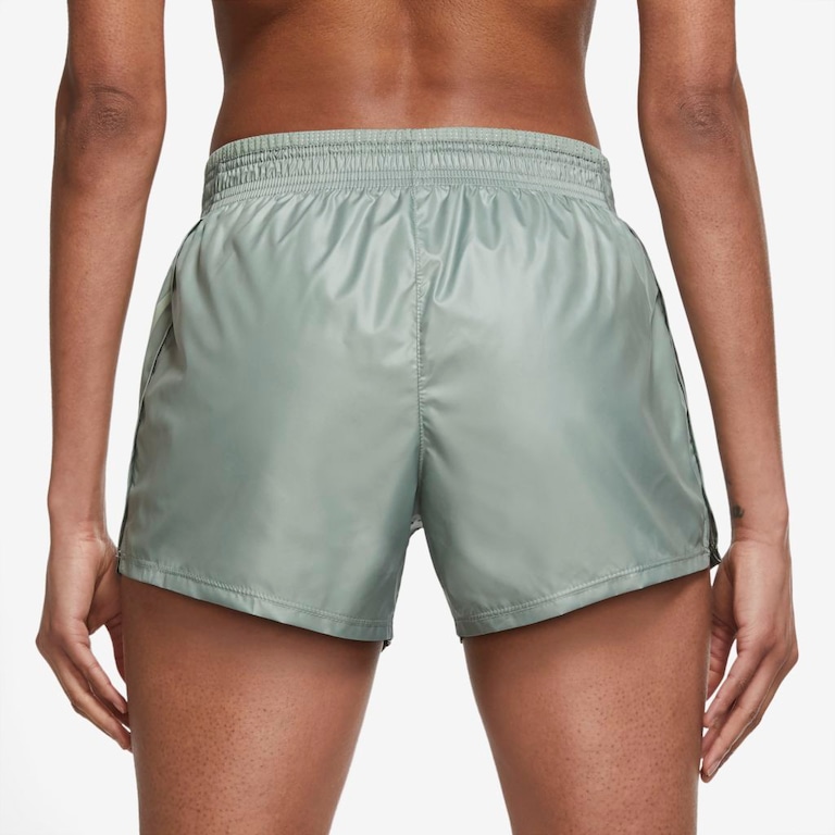 Shorts Nike Dri-FIT Swoosh Run Feminino - Foto 2