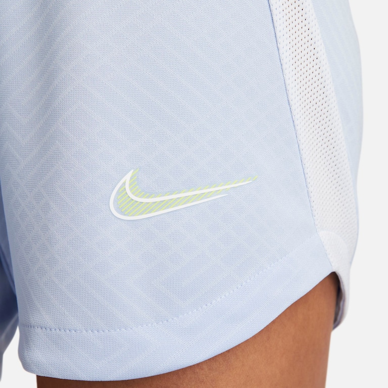 Shorts Nike Dri-FIT Strike Feminino - Foto 5