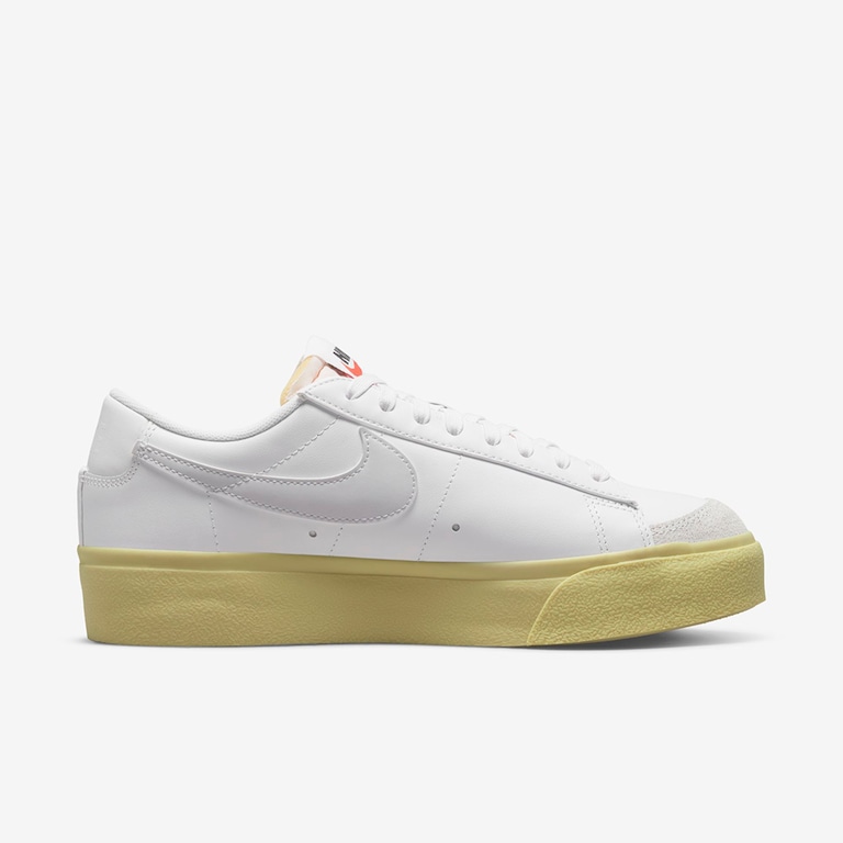 Tênis Nike Blazer Low Platform Feminino - Foto 3