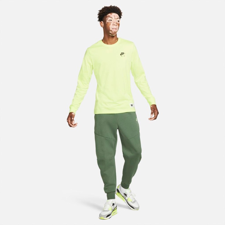 Camiseta Nike Sportswear Masculina - Foto 7