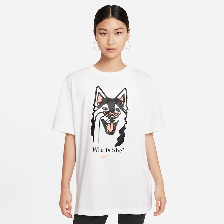 Camiseta Nike Sportswear Feminina - Foto 1