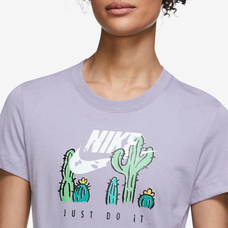 Camiseta Nike Sportswear Feminina - Foto 3