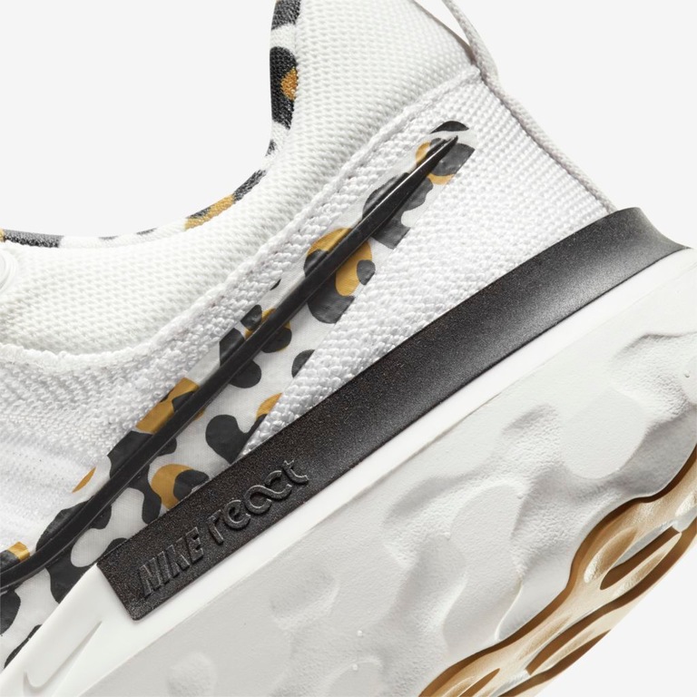 Tênis Nike React Infinity Run Flyknit 2 Feminino - Foto 8