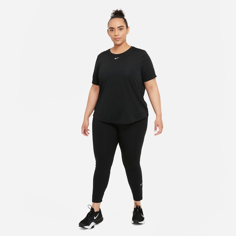 Plus Size - Camiseta Nike Dri-FIT One Feminina - Foto 5