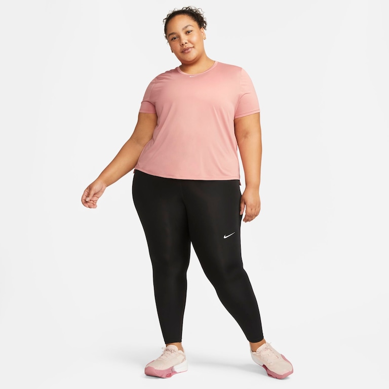 Plus Size - Camiseta Nike Dri-FIT One Feminina - Foto 5