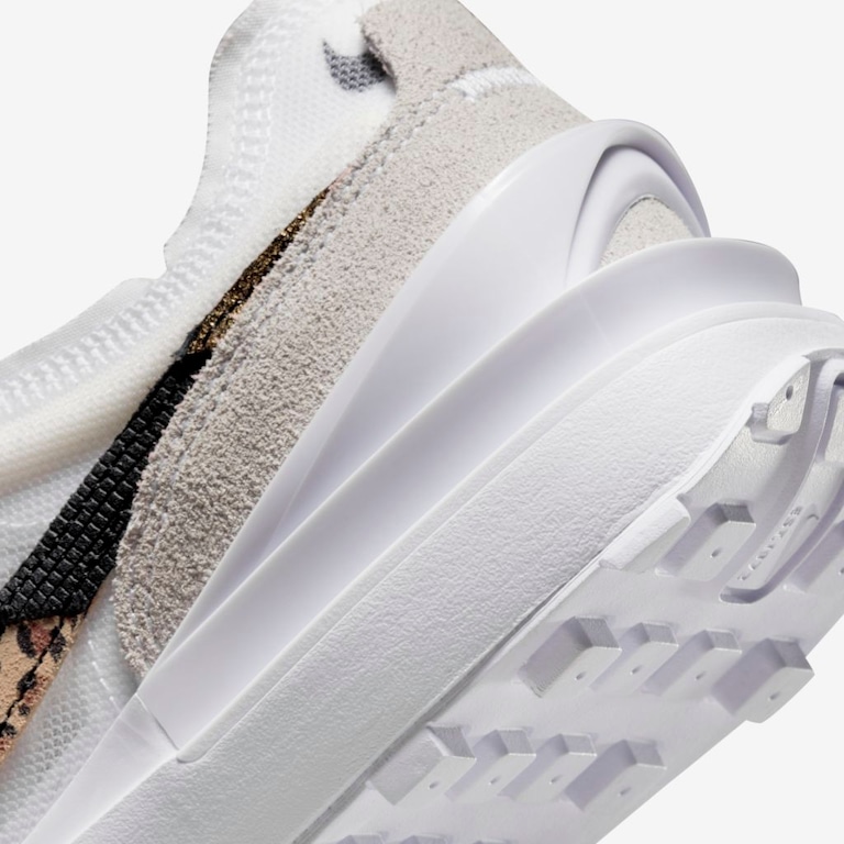 Tênis Nike Sportswear Waffle One SE Feminino - Foto 8