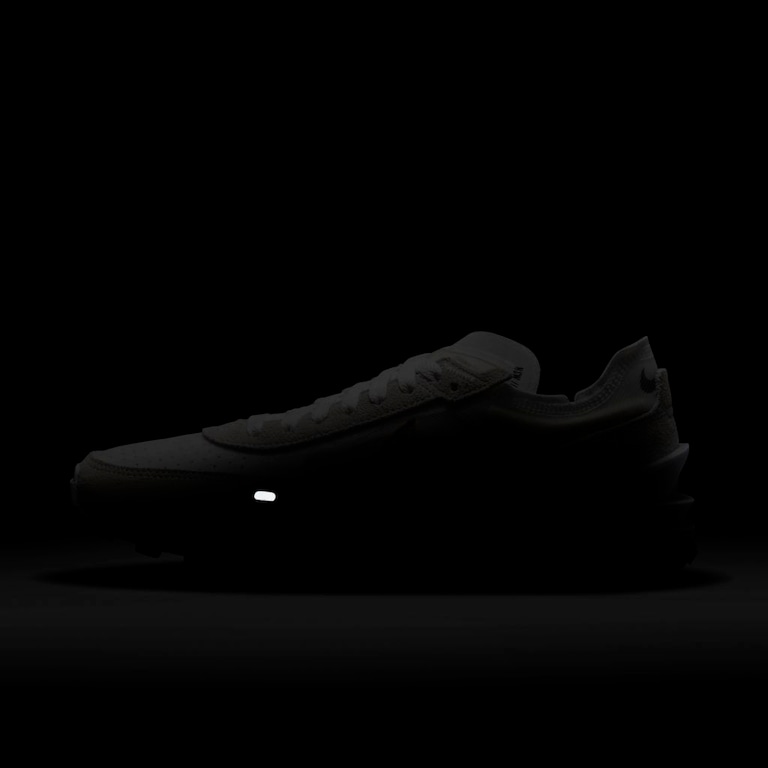 Tênis Nike Sportswear Waffle One SE Feminino - Foto 9