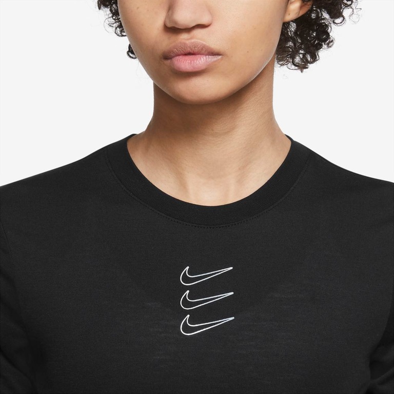 Camiseta Nike Sportswear Feminina - Foto 3