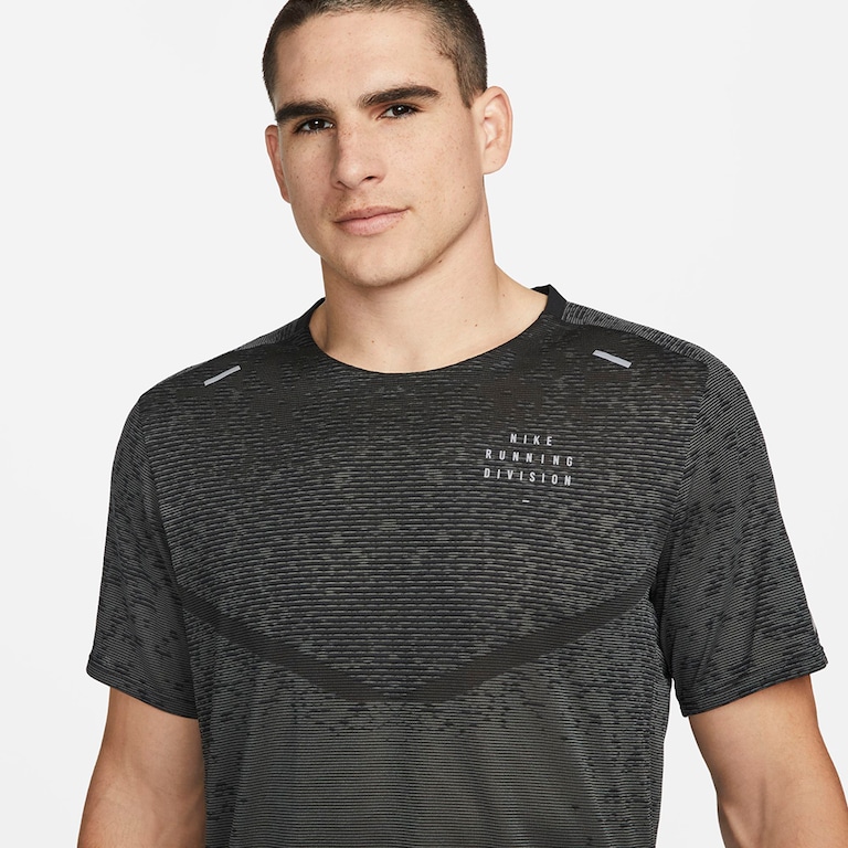 Camiseta Nike Dri-FIT ADV Run Masculina - Foto 3