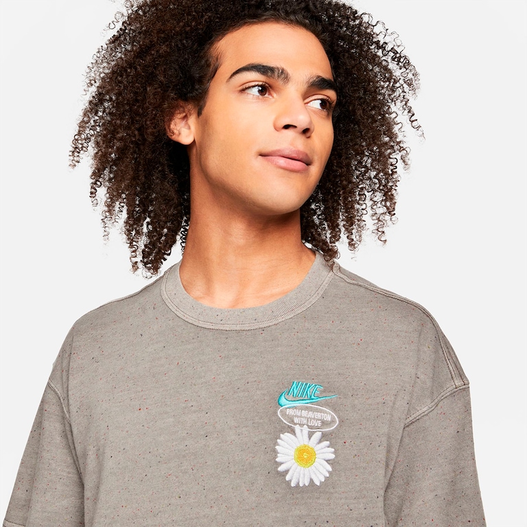 Camiseta Nike Sportswear Masculina - Foto 3