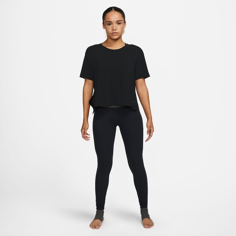 Camiseta Nike Yoga Dri-FIT Feminina - Foto 4