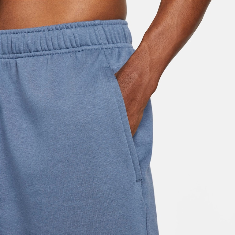 Shorts Nike Yoga Therma-FIT Masculino - Foto 4