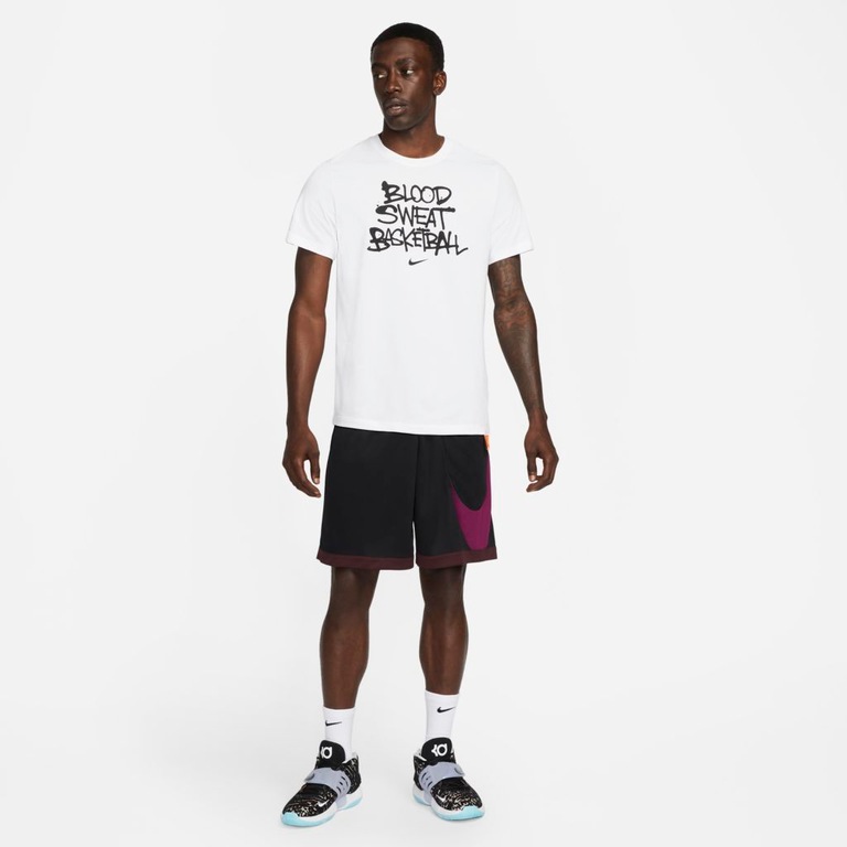 Camiseta Nike Dri-FIT "Blood, Sweat, Basketball" Masculina - Foto 5