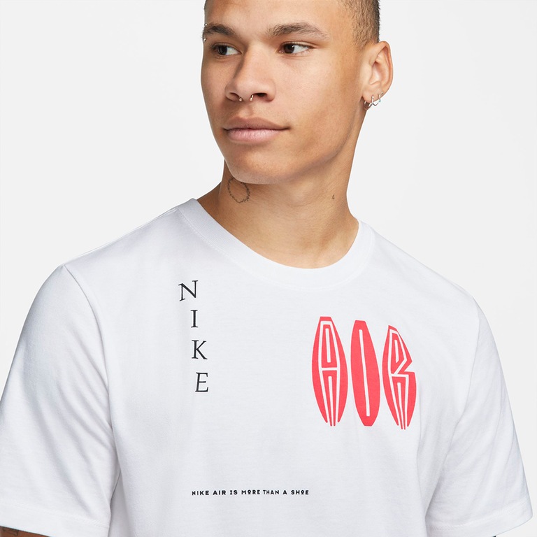 Camiseta Nike Sportswear Masculina - Foto 3