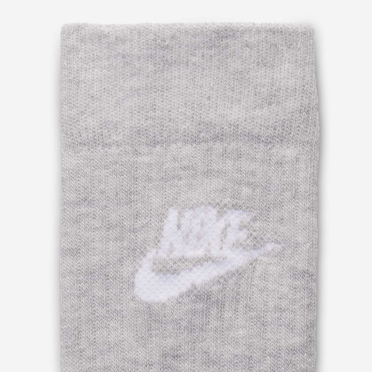 Meias Nike Sportswear Everyday Essential (3 Pares) Unissex - Foto 4