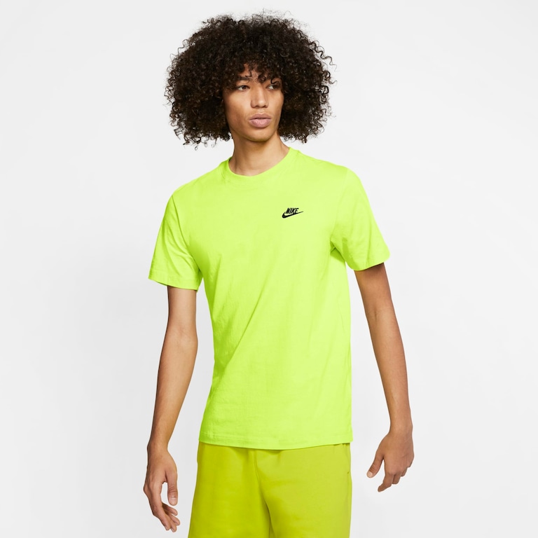 Camiseta Nike Sportswear Club Masculina - Foto 1