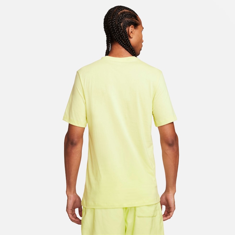 Camiseta Nike Sportswear Club Masculina - Foto 2