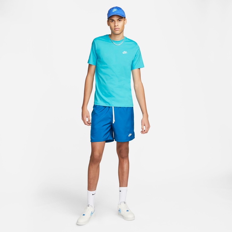 Camiseta Nike Sportswear Club Masculina - Foto 4