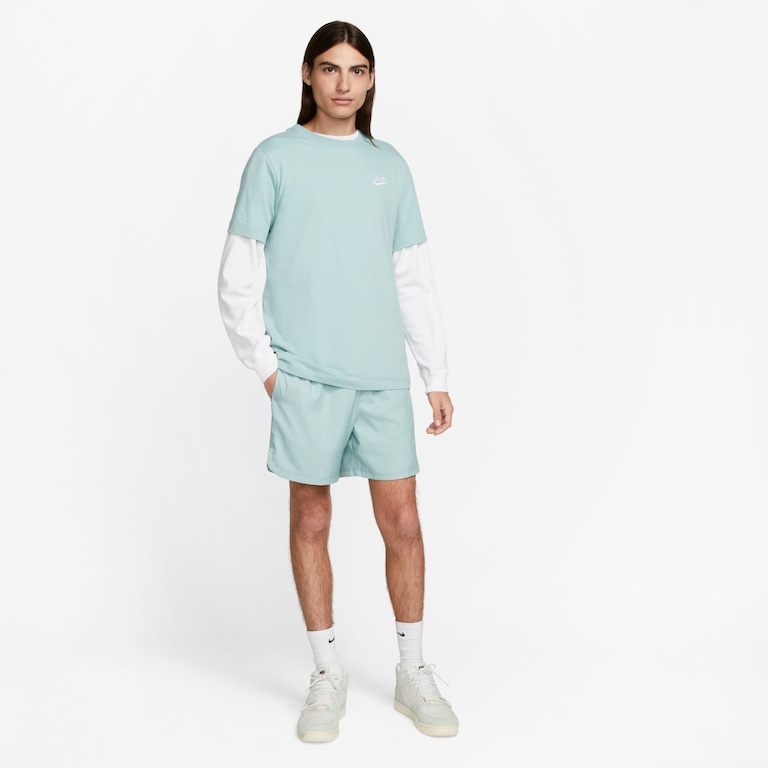 Camiseta Nike Sportswear Club Masculina - Foto 5