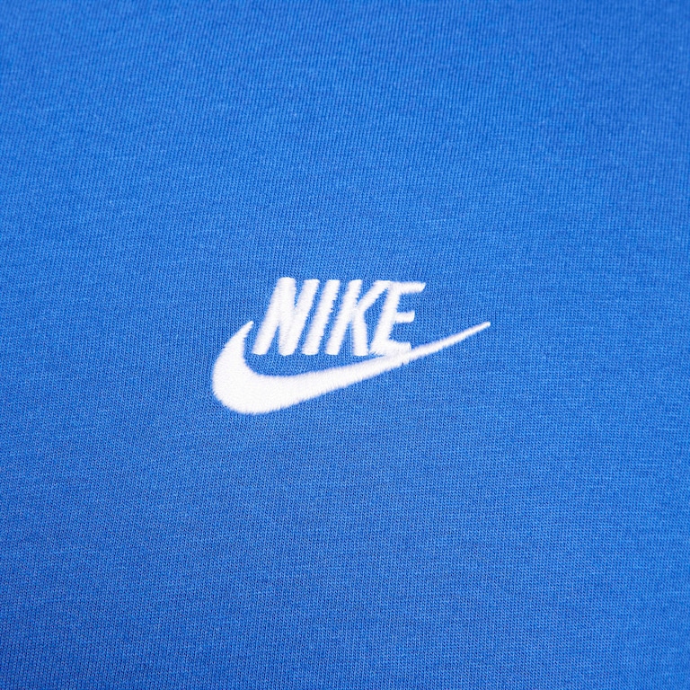 Camiseta Nike Sportswear Club Masculina - Foto 8