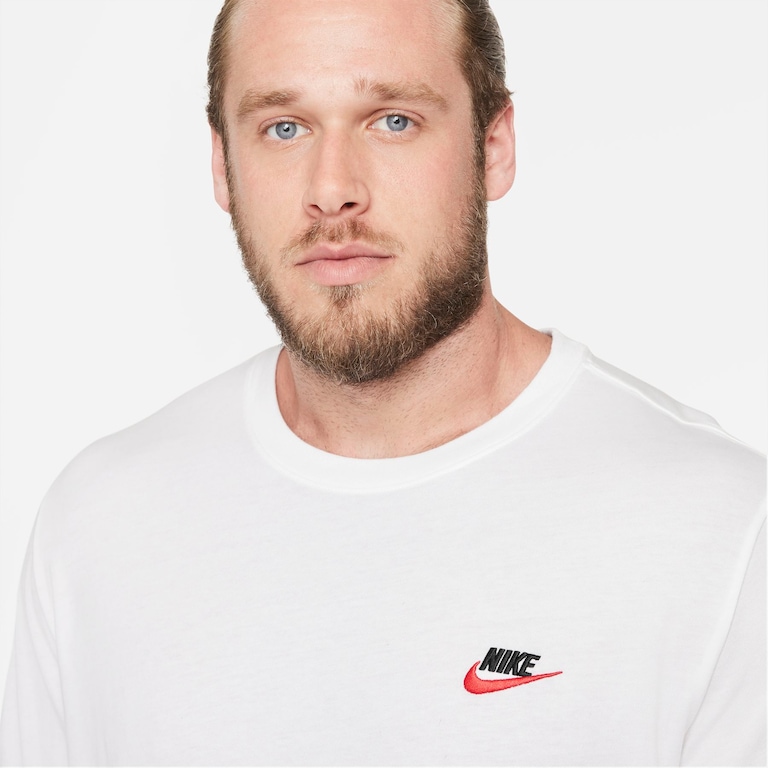 Camiseta Nike Sportswear Club Masculina - Foto 7