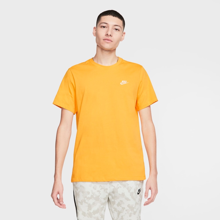 Camiseta Nike Sportswear Club Masculina - Foto 1