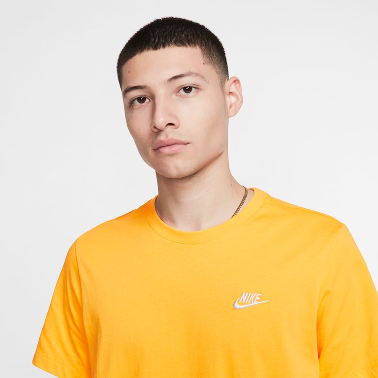 Camiseta Nike Sportswear Club Masculina - Foto 3