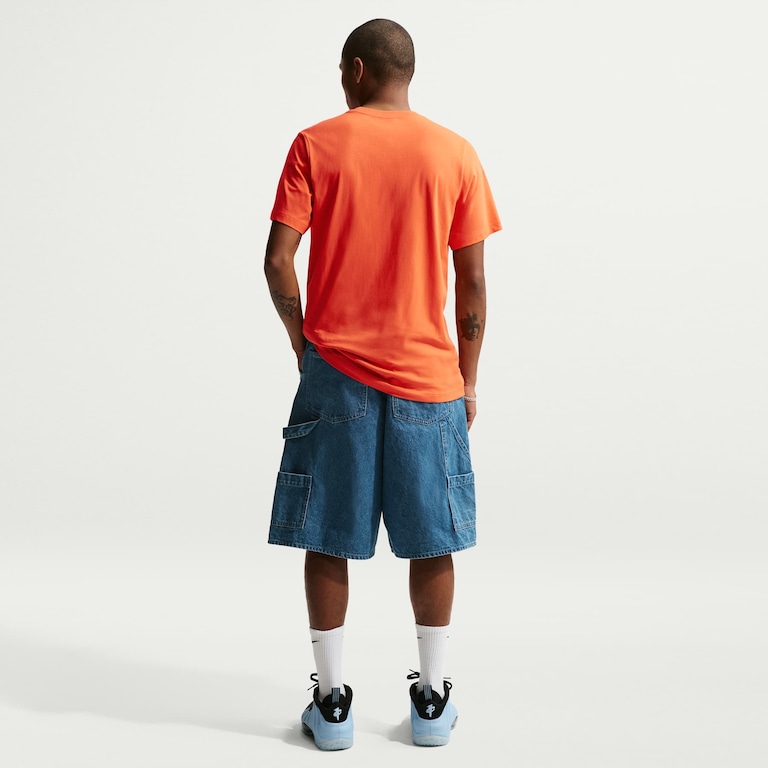 Camiseta Nike Sportswear Club Masculina - Foto 5