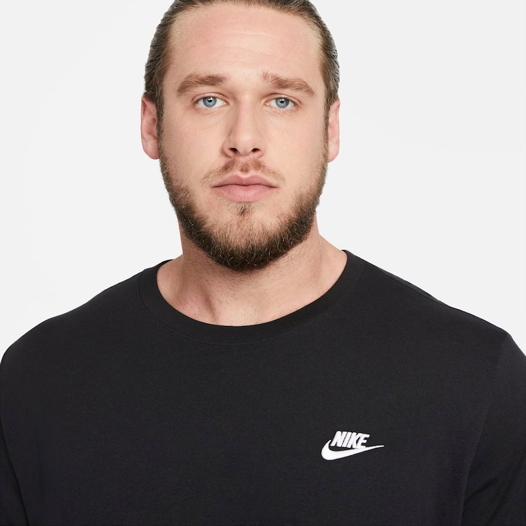 Camiseta Nike Sportswear Club Masculina - Foto 8