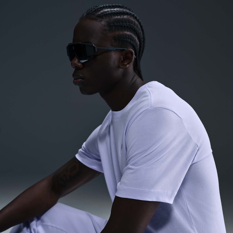 Camiseta Nike Sportswear Club Masculina - Foto 3