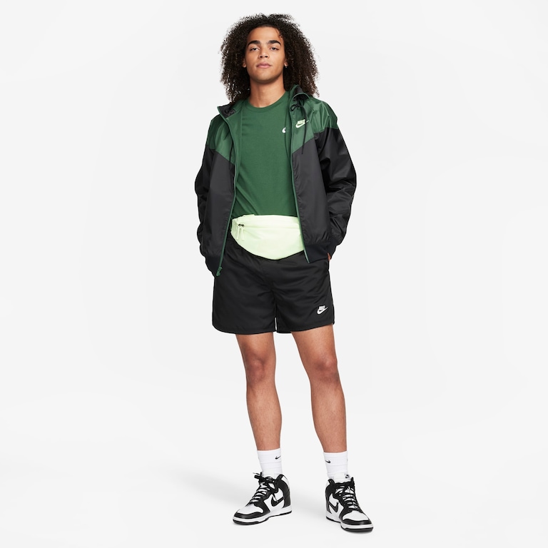 Camiseta Nike Sportswear Club Masculina - Foto 5