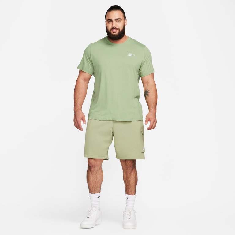 Camiseta Nike Sportswear Club Masculina - Foto 11