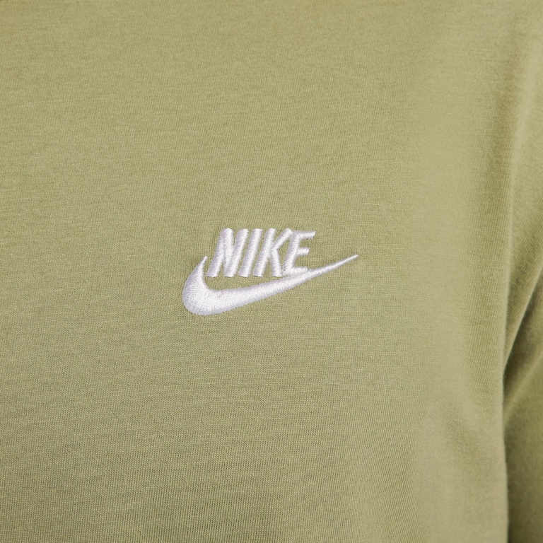 Camiseta Nike Sportswear Club Masculina - Foto 5