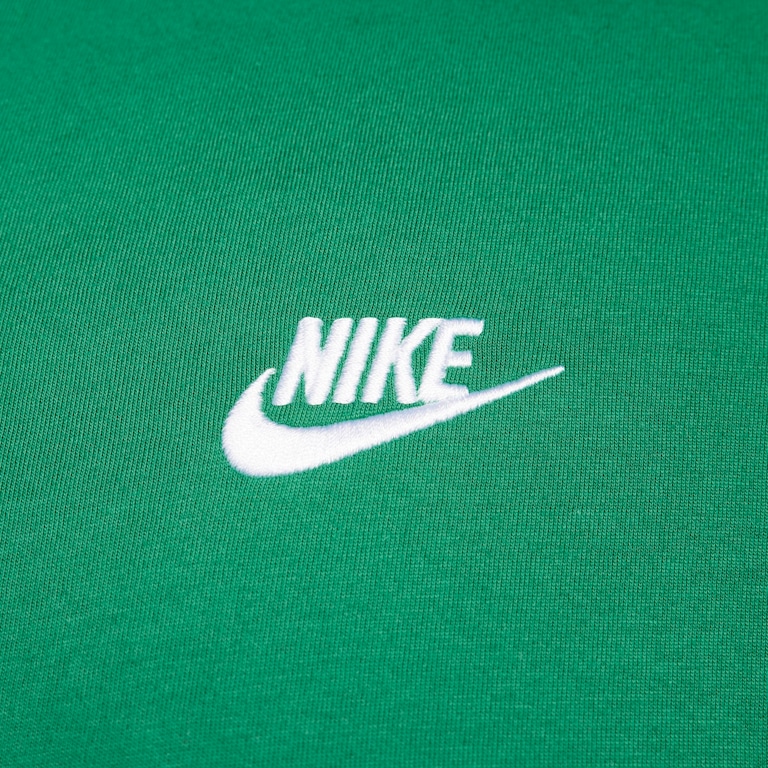 Camiseta Nike Sportswear Club Masculina - Foto 9