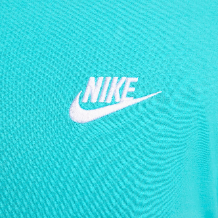 Camiseta Nike Sportswear Club Masculina - Foto 3